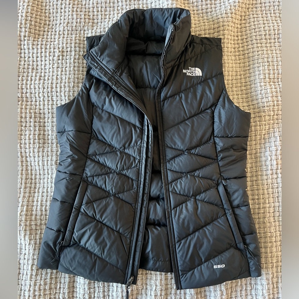 black north face vest